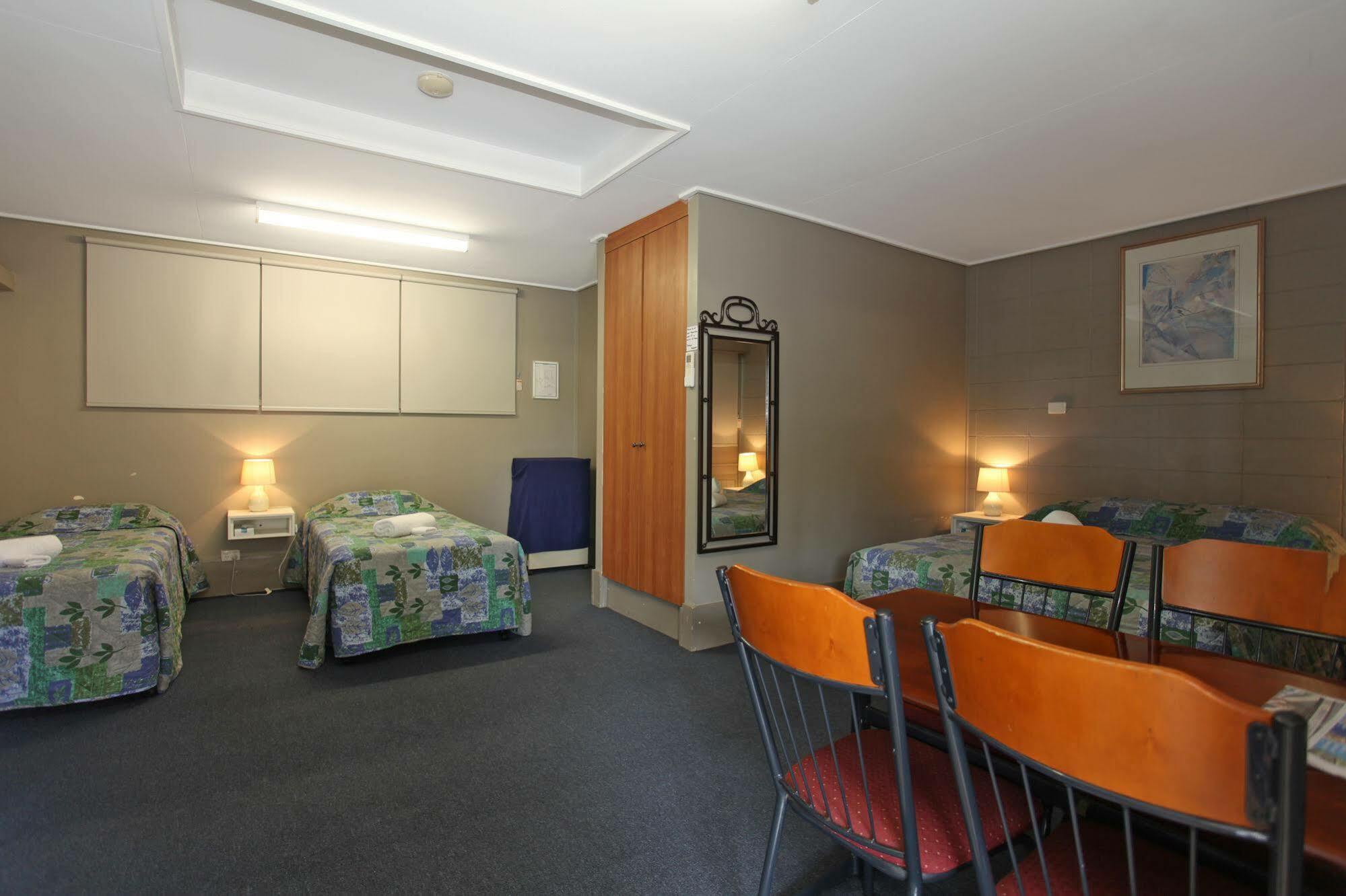 Tandara Hotel Motel Sarina Zewnętrze zdjęcie