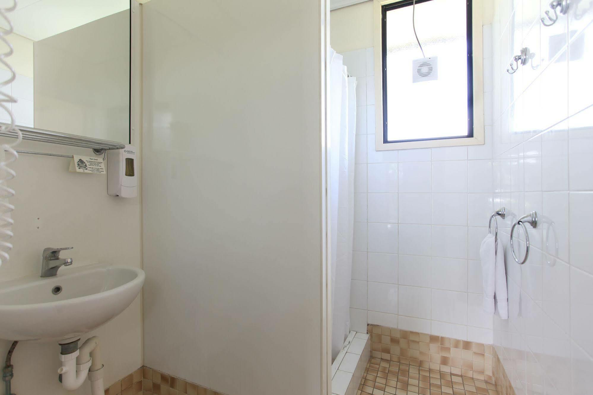 Tandara Hotel Motel Sarina Zewnętrze zdjęcie