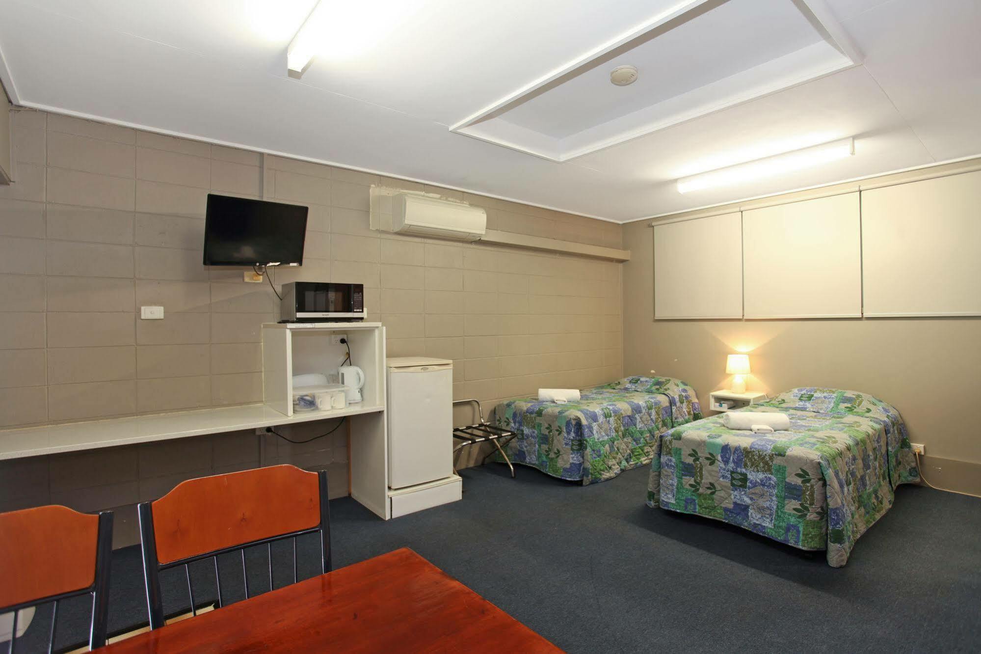 Tandara Hotel Motel Sarina Zewnętrze zdjęcie