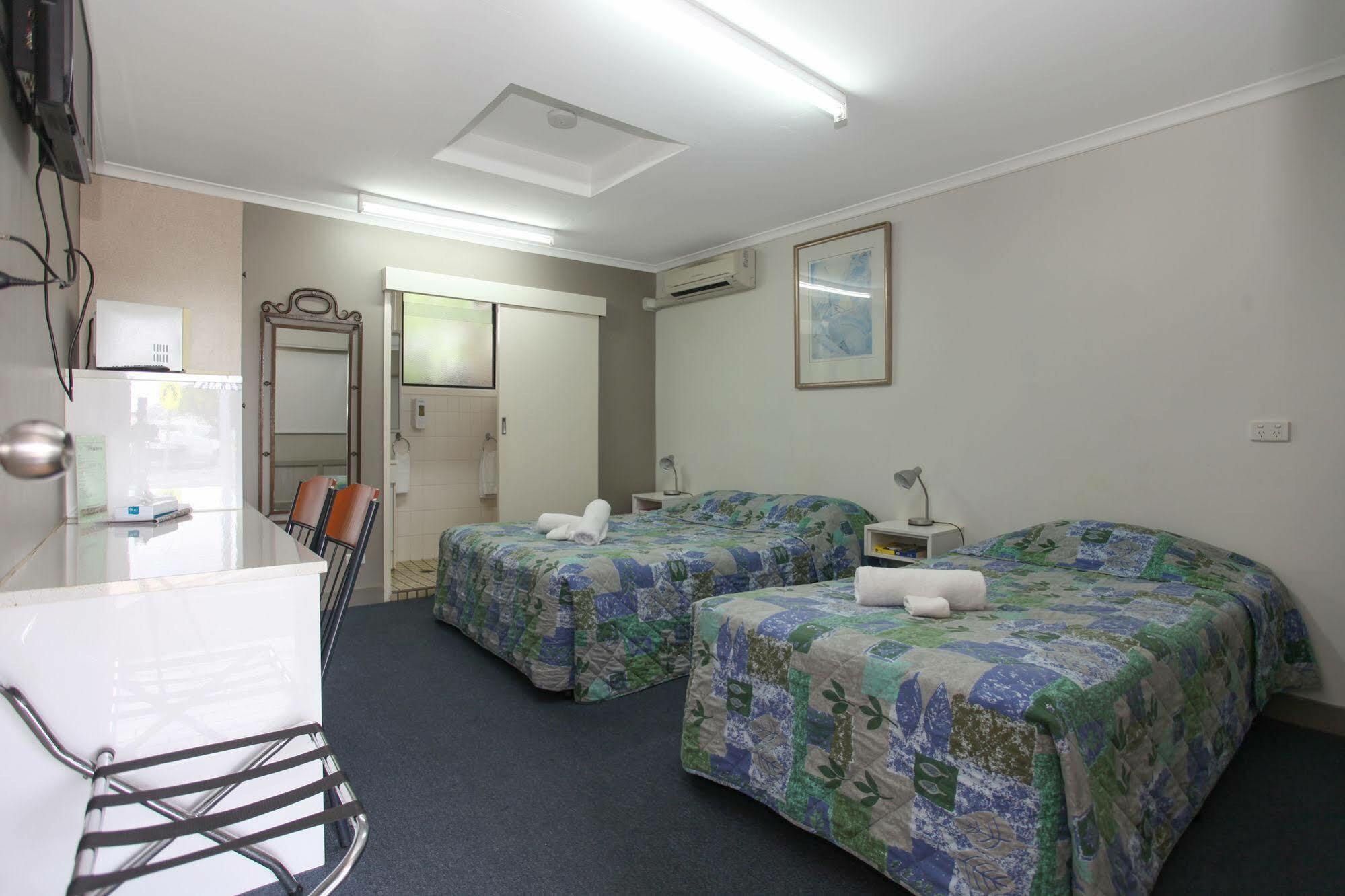 Tandara Hotel Motel Sarina Zewnętrze zdjęcie